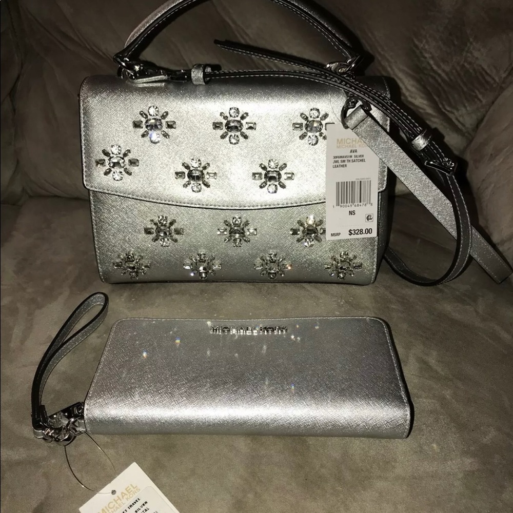 COPY - NWT Michael Kors Purse (no wallet included)